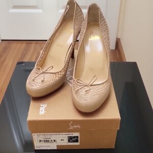 Christian Louboutin LadyLace Nappa/Dentelle Chainette Pumps Nude